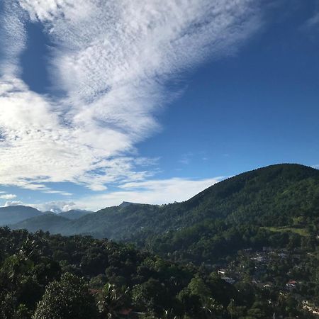 Mountain View Hotel Kandy Buitenkant foto