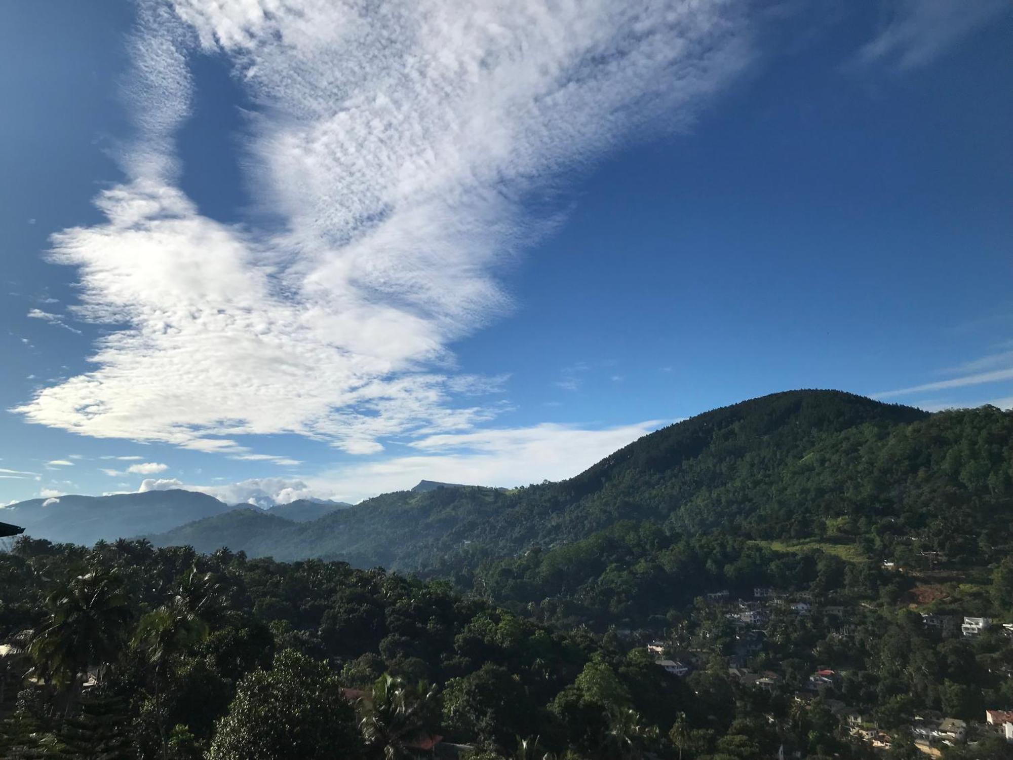Mountain View Hotel Kandy Buitenkant foto